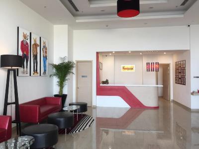 Red Fox By Lemon Tree Hotels, Sector 60, Gurugram Gurgaon Exterior photo